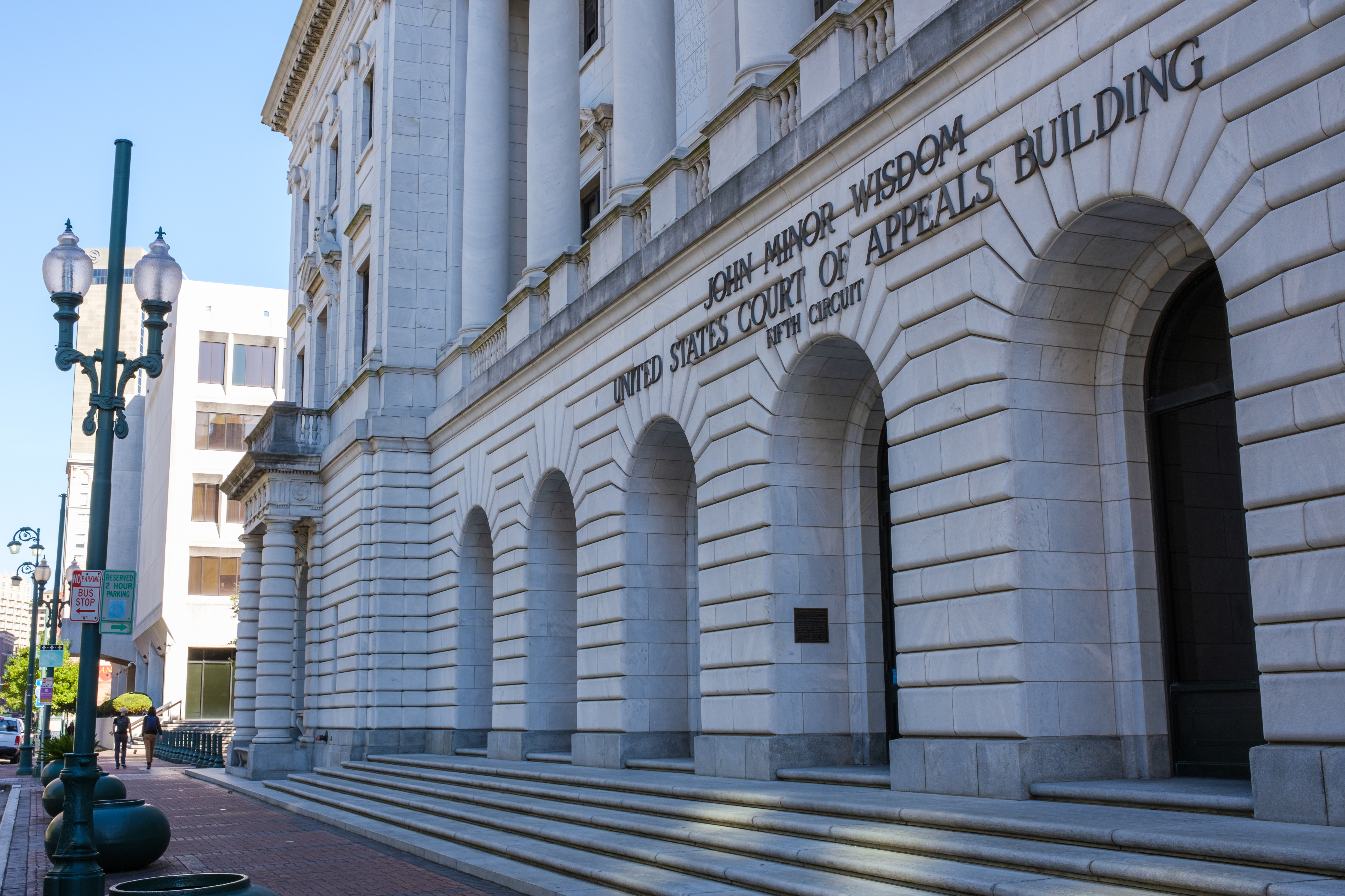 Appeals court again nixes judge's transfer of CFPB late-fee case to D.C. - Vimarsana News