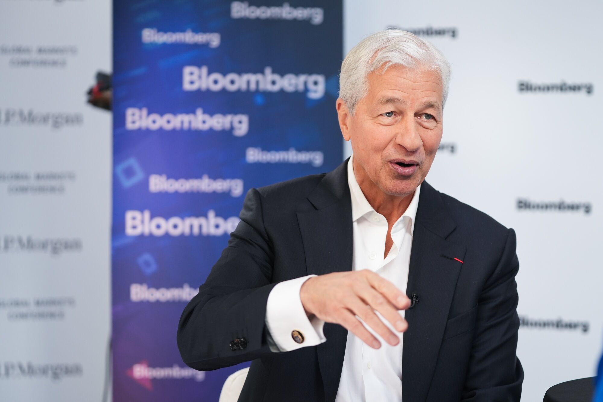 JPMorgan Chase shareholders reject splitting Jamie Dimon's duties - Vimarsana News