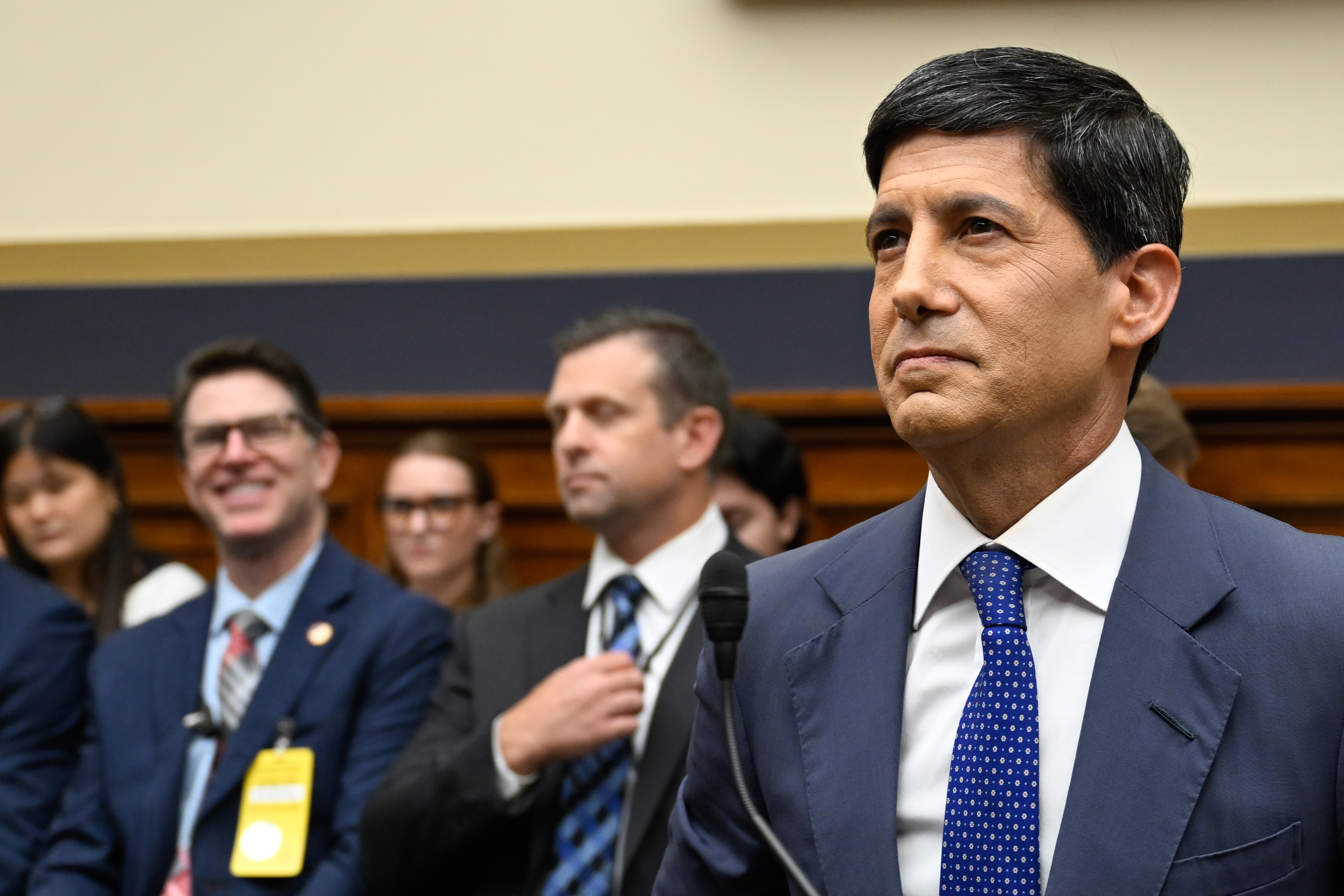 Warsh doesnt want more bailouts , but wont commit to no bailouts